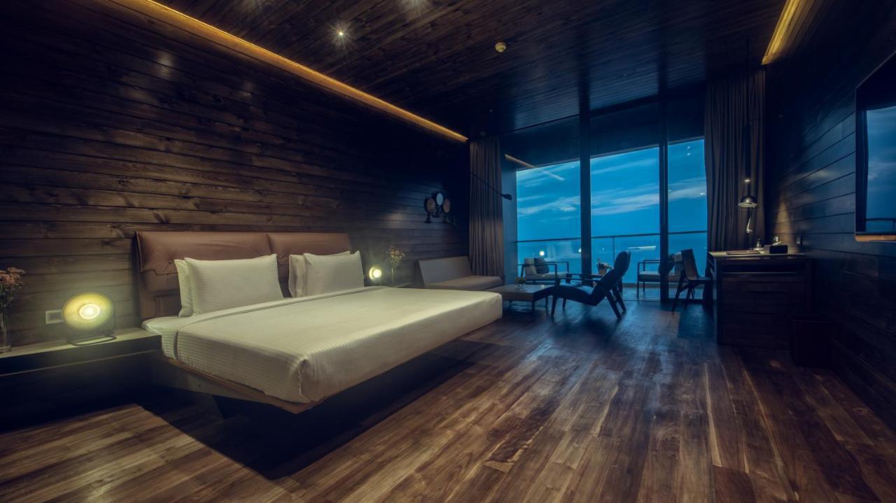 Pledge Scape Negombo